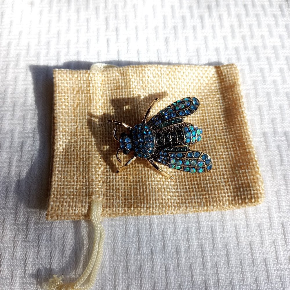 Blue Fly Bug Rhinestone Pin Broach - Picture 3 of 3